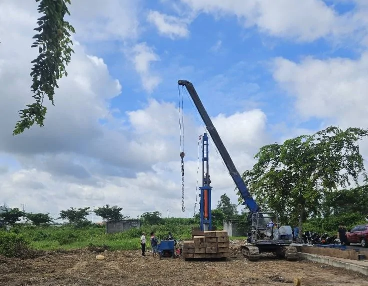 2 Phương pháp ép cọc bê tông bằng máy bán tải