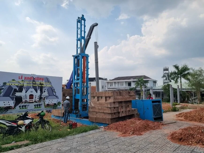 Sử dụng công nghệ và thiết bị hỗ trợ để nâng cao an toàn