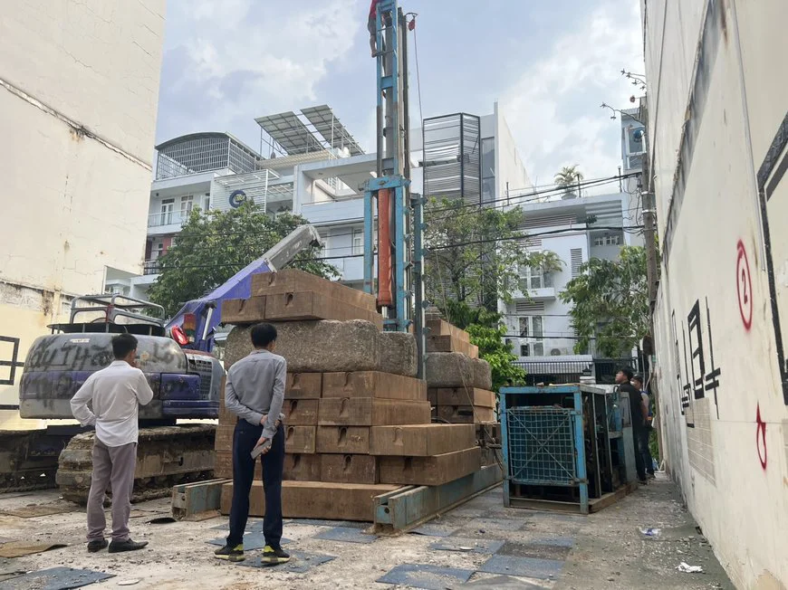 Ảnh hưởng từ các công trình liền kề